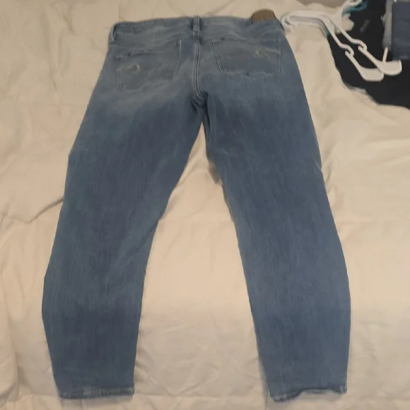 American Eagle Outfitters Light Blue Ankle Jeans - Picture 3 of 3